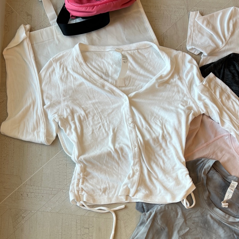 lululemon bundle t shirts, cardigan, jogger - Picture 5 of 12